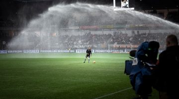 Should a Bet Be Cashed Out? How to Decide Mid-Game When Stakes Change