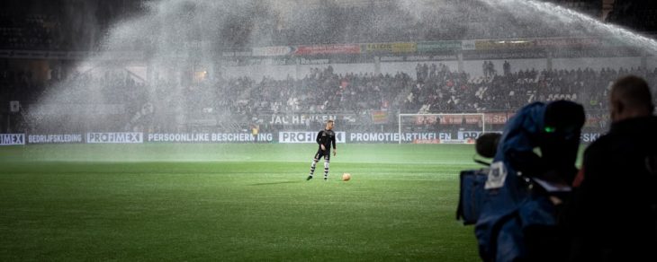 Should a Bet Be Cashed Out? How to Decide Mid-Game When Stakes Change