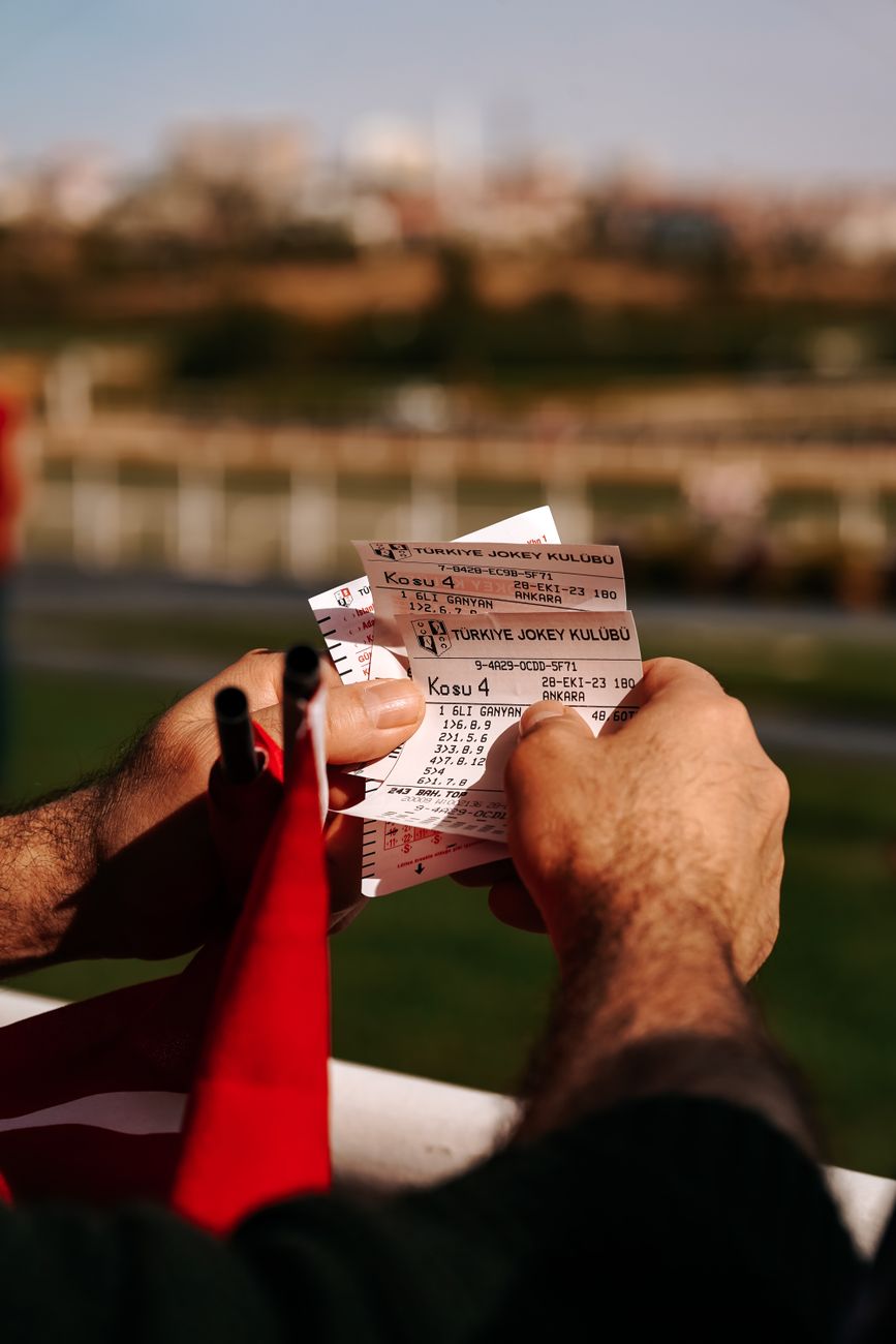 Why UK Bookmakers Ask for ID: What Verification Means for Bettors